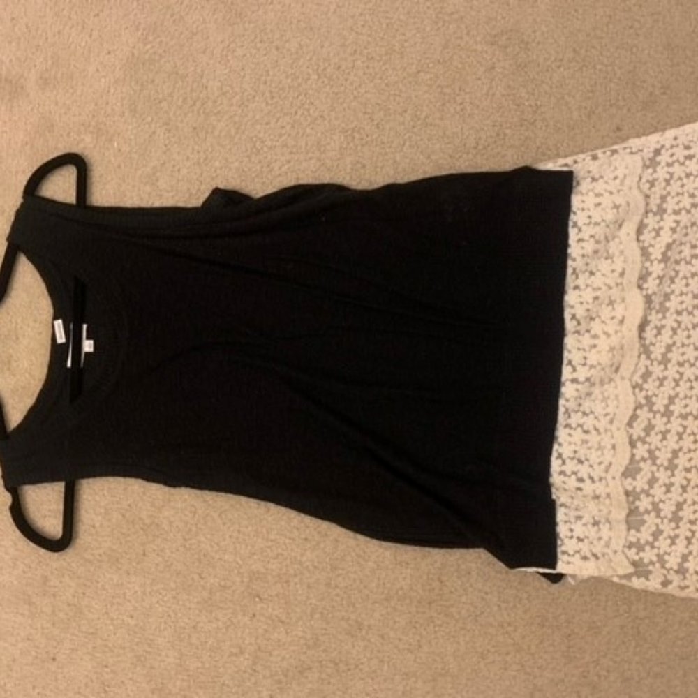 Black top (size small)